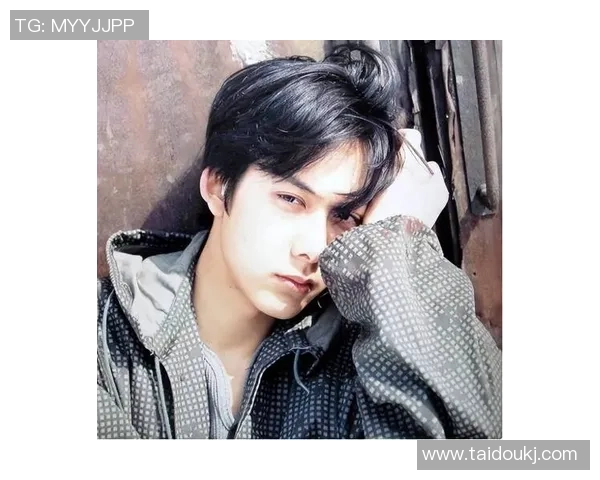 朱旭航的成长之路：从平凡少年到杰出人才的奋斗故事